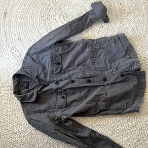 men’s light shacket.